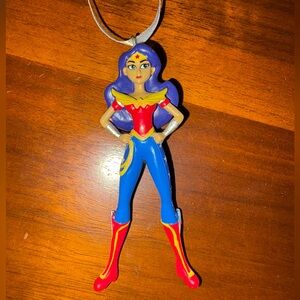 🔴Hallmark Wonder Woman Ornament with Red and Blue Outfit